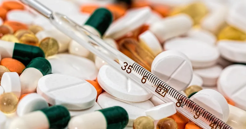Médicaments périmés, trousse perdue : et maintenant ?