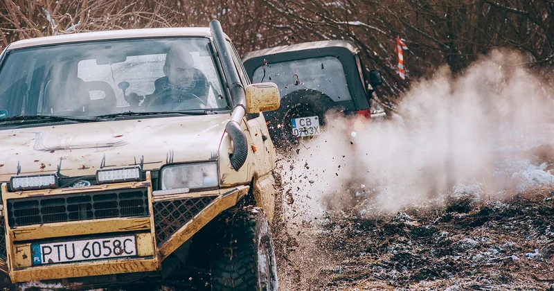 La logistique réelle : distances, vols intérieurs et 4x4